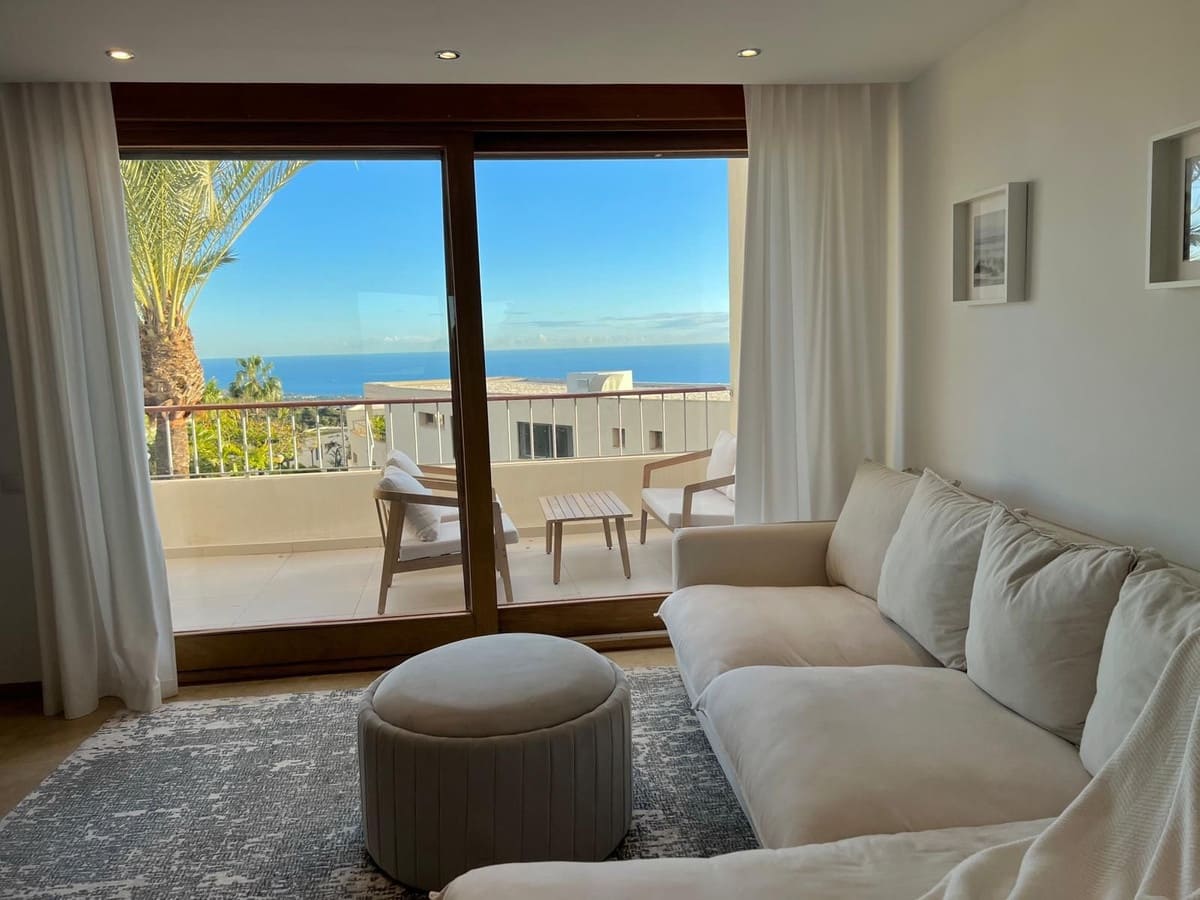 2 bedroom Apartment for rent in Los Monteros with pool garage - € 2,500 (Ref: 9733347)