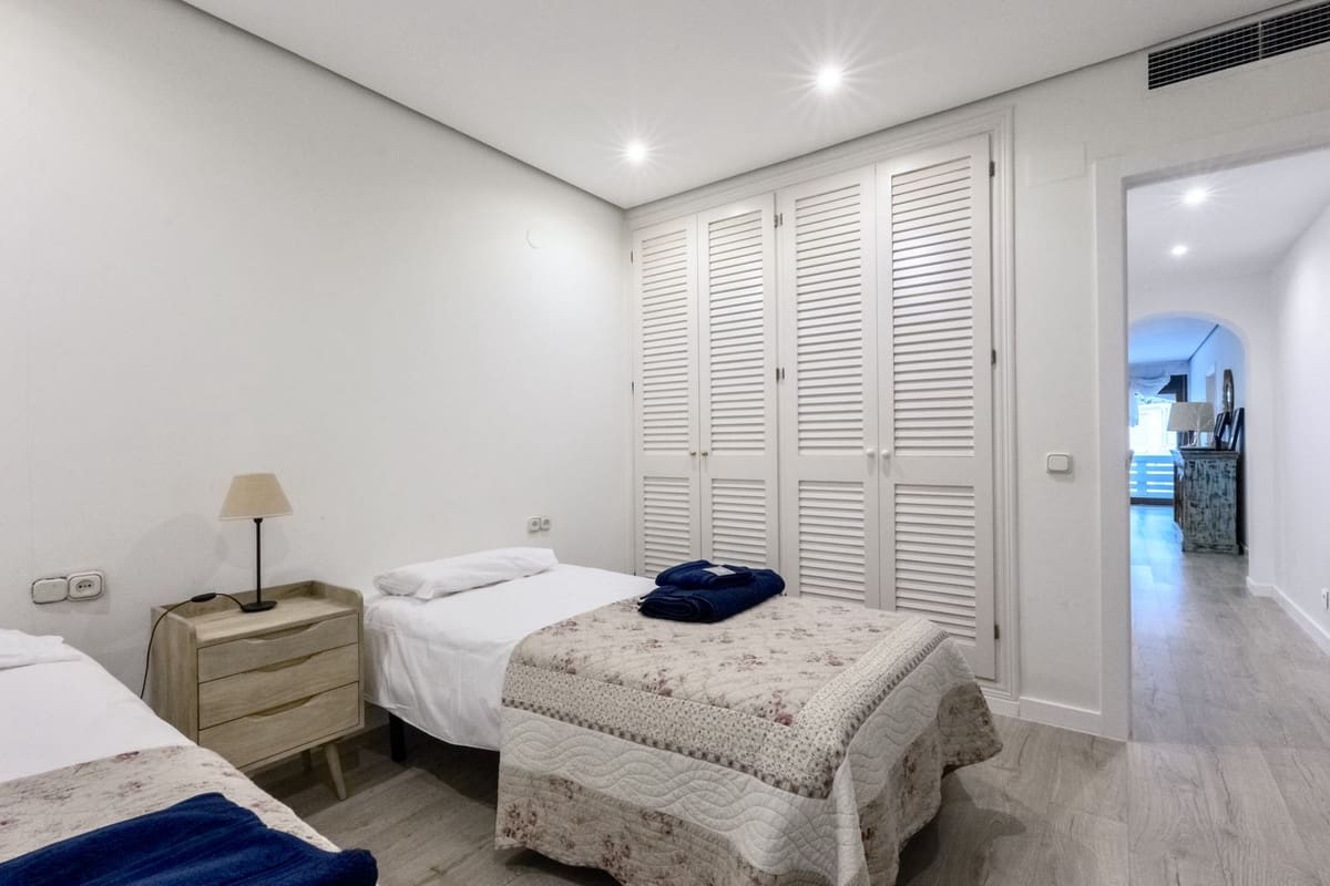 3 bedroom Apartment for rent in Las Chapas with pool garage - € 2,300 (Ref: 9733350)