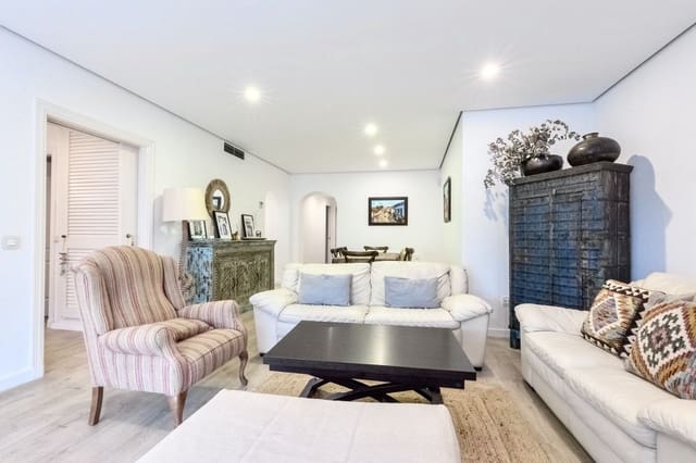 3 sovrum Lägenhet att hyra i Las Chapas, Marbella med pool garage - 2 300 € (Ref: 9733350)