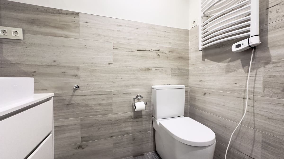 3 bedroom Apartment for rent in Las Chapas with pool garage - € 2,300 (Ref: 9733350)