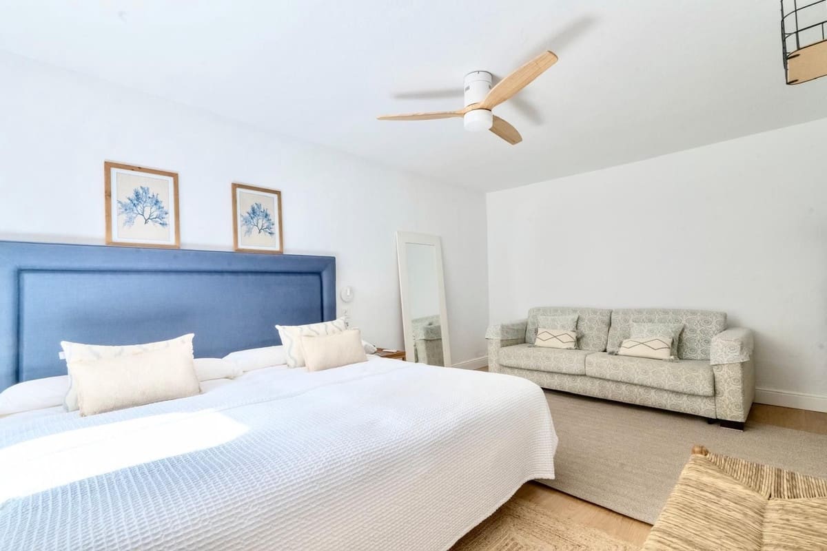 2 bedroom Townhouse for rent in Cancelada with pool - € 2,150 (Ref: 9733352)