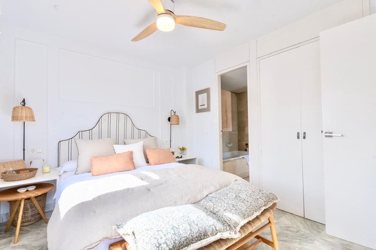 2 bedroom Townhouse for rent in Cancelada with pool - € 2,150 (Ref: 9733352)