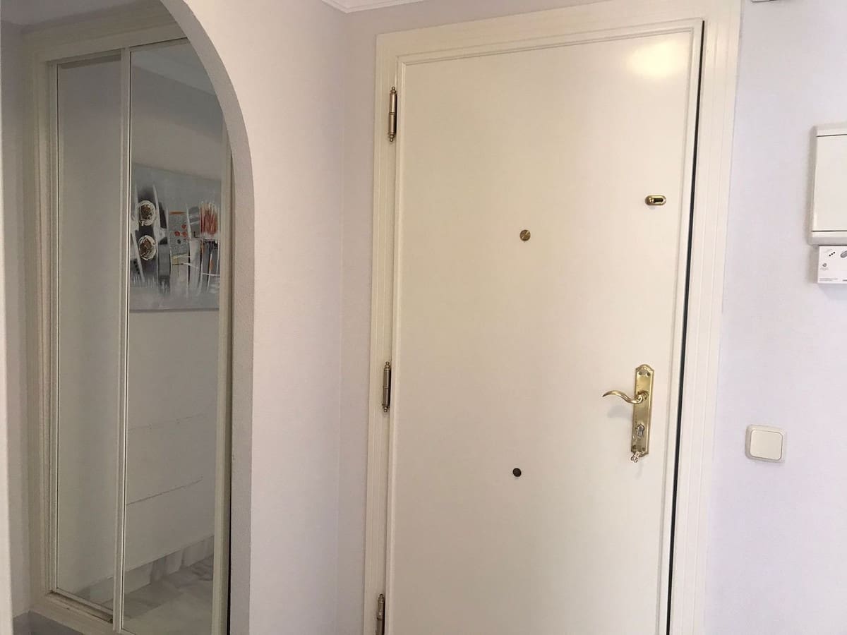 2 bedroom Penthouse for rent in Nueva Andalucia with pool garage - € 2,000 (Ref: 9733353)