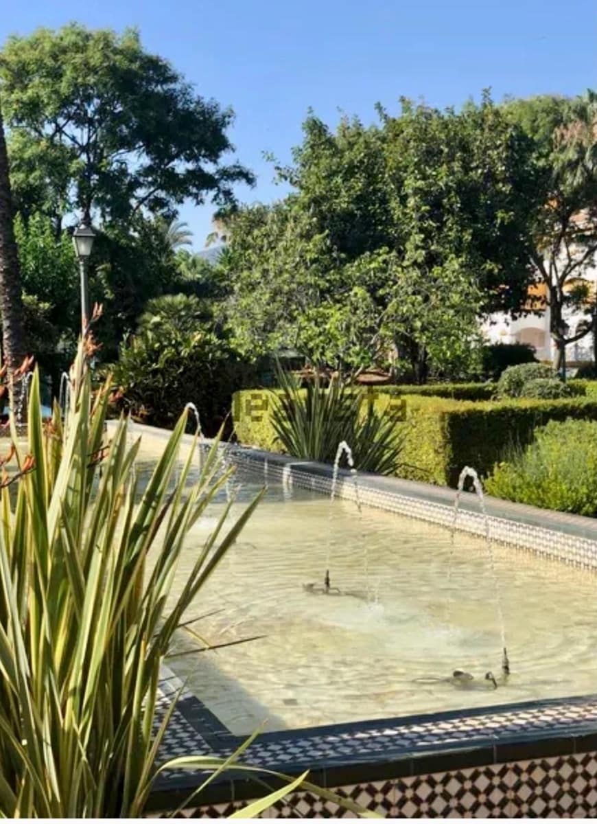 2 bedroom Penthouse for rent in Nueva Andalucia with pool garage - € 2,000 (Ref: 9733353)