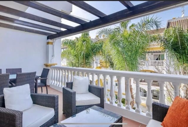 2 soveværelse Penthouse til leje i Nueva Andalucia, Marbella med swimmingpool garage - € 2.000 (Ref: 9733353)