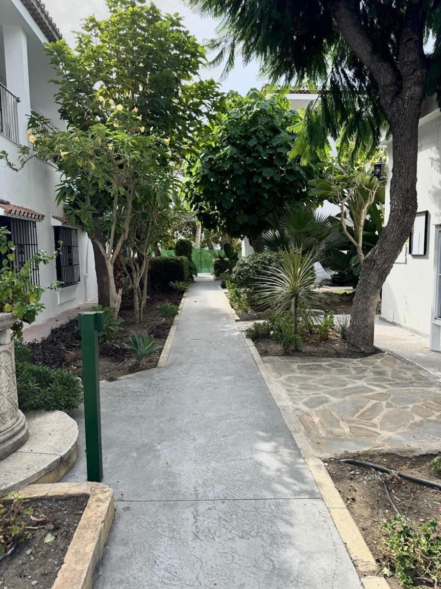 2 soverom Leilighet til salgs i Estepona med svømmebasseng - € 340 000 (Ref: 9733354)