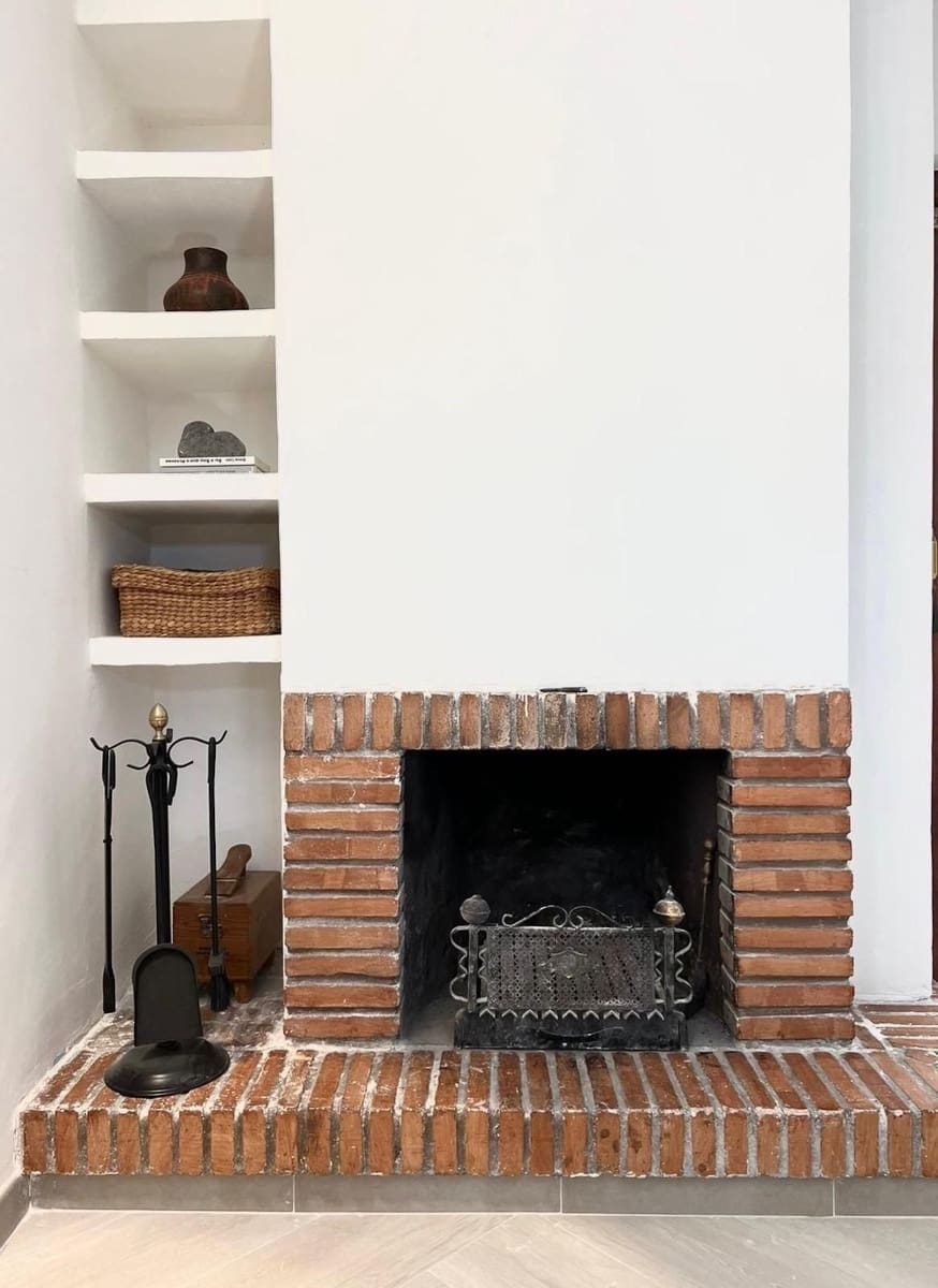 2 bedroom Apartment for rent in Estepona with pool - € 2,000 (Ref: 9733355)