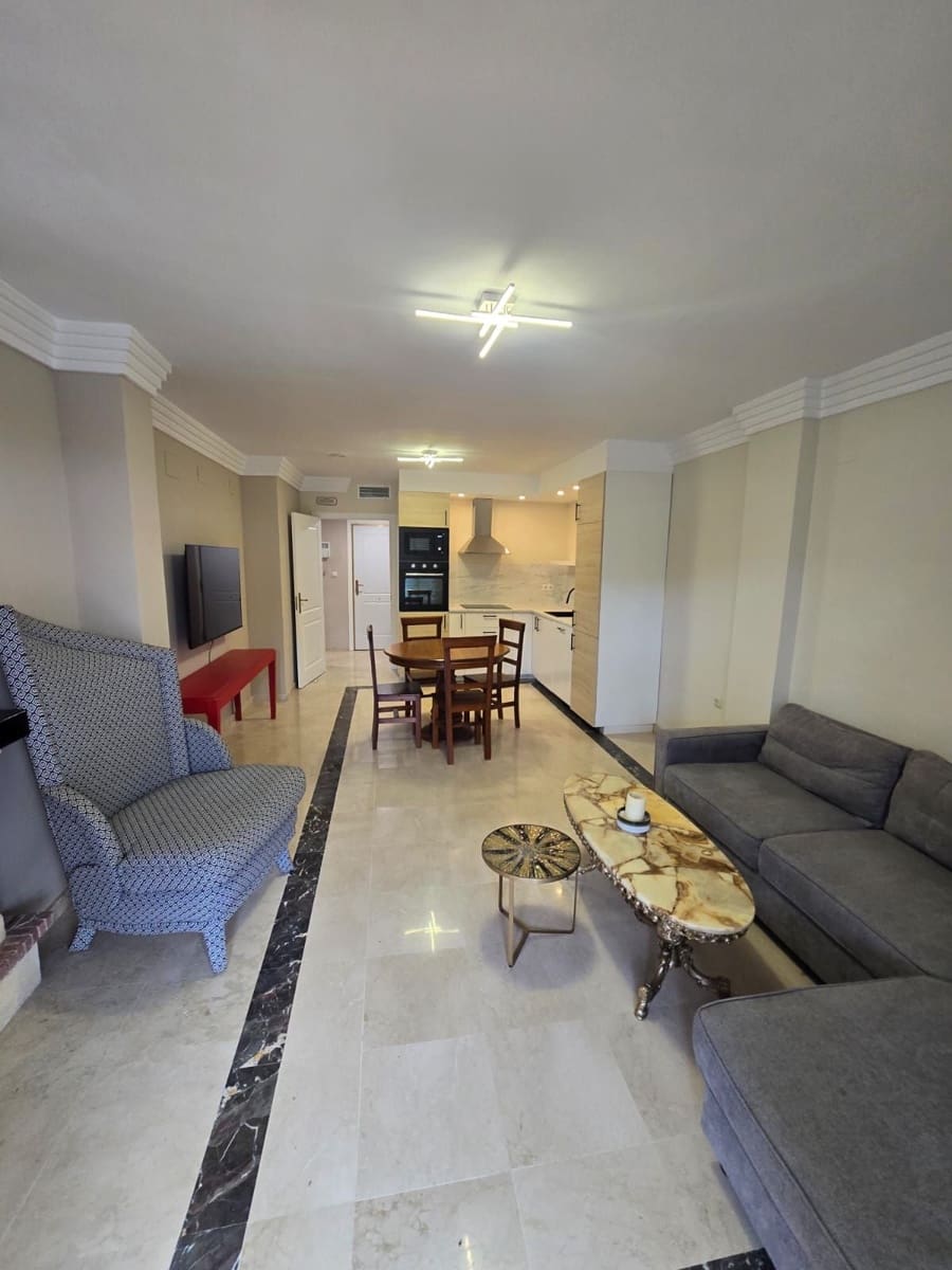 2 bedroom Apartment for rent in Marbella with pool garage - € 1,850 (Ref: 9733358)