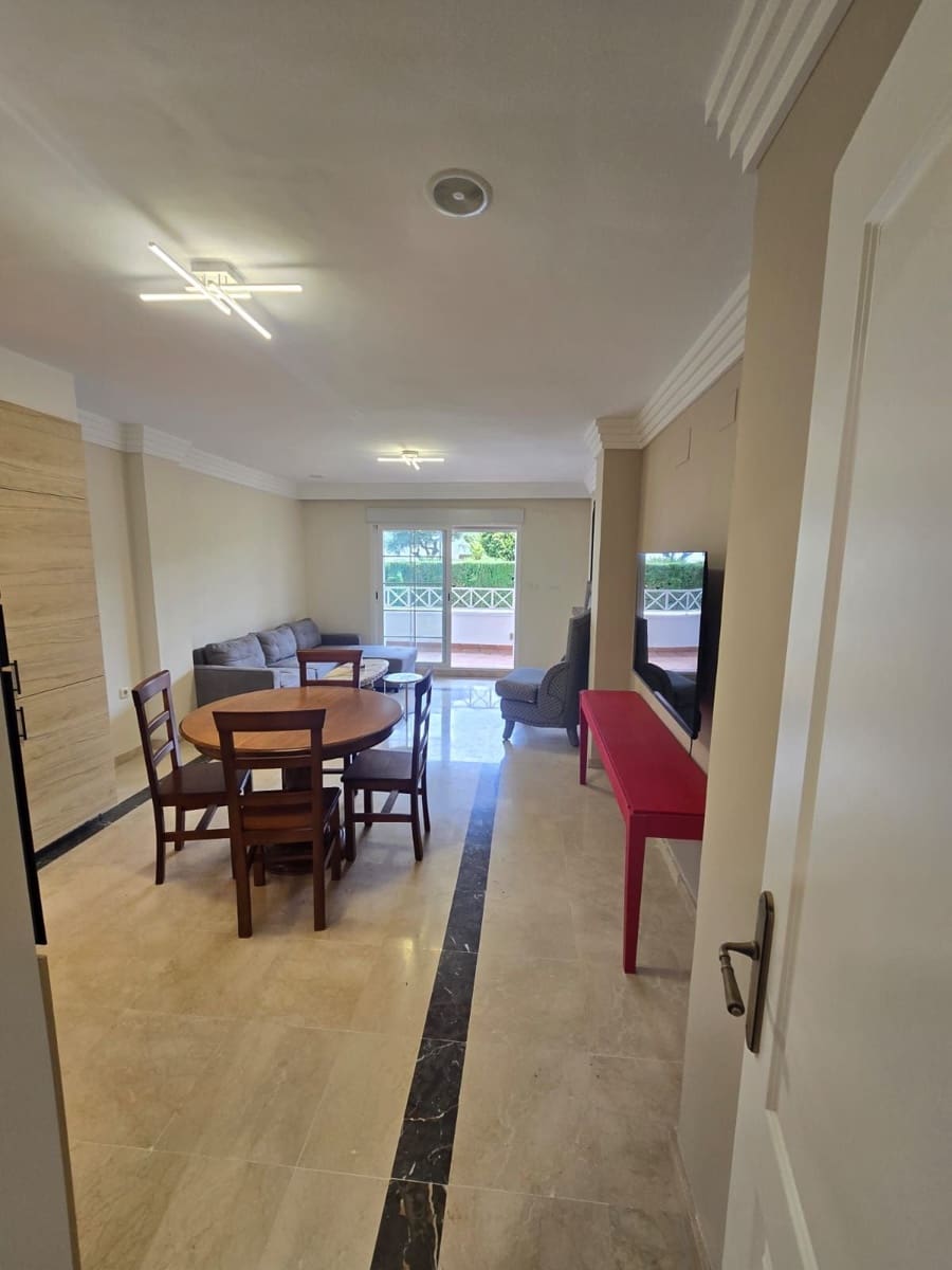 2 bedroom Apartment for rent in Marbella with pool garage - € 1,850 (Ref: 9733358)