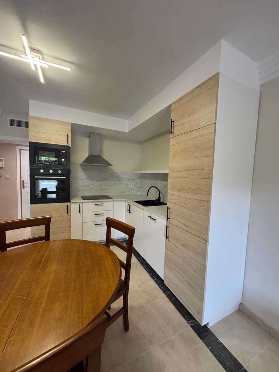 2 bedroom Apartment for rent in Marbella with pool garage - € 1,850 (Ref: 9733358)