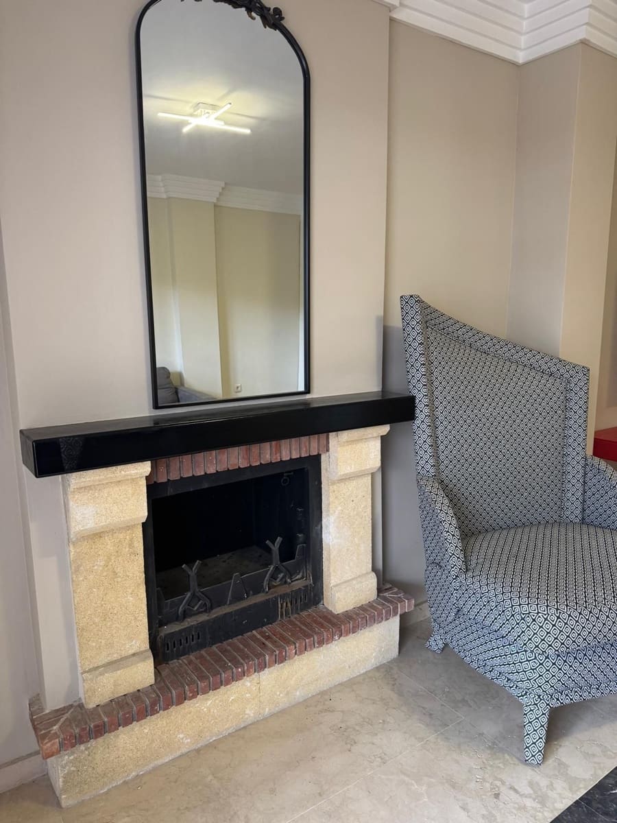 2 bedroom Apartment for rent in Marbella with pool garage - € 1,850 (Ref: 9733358)