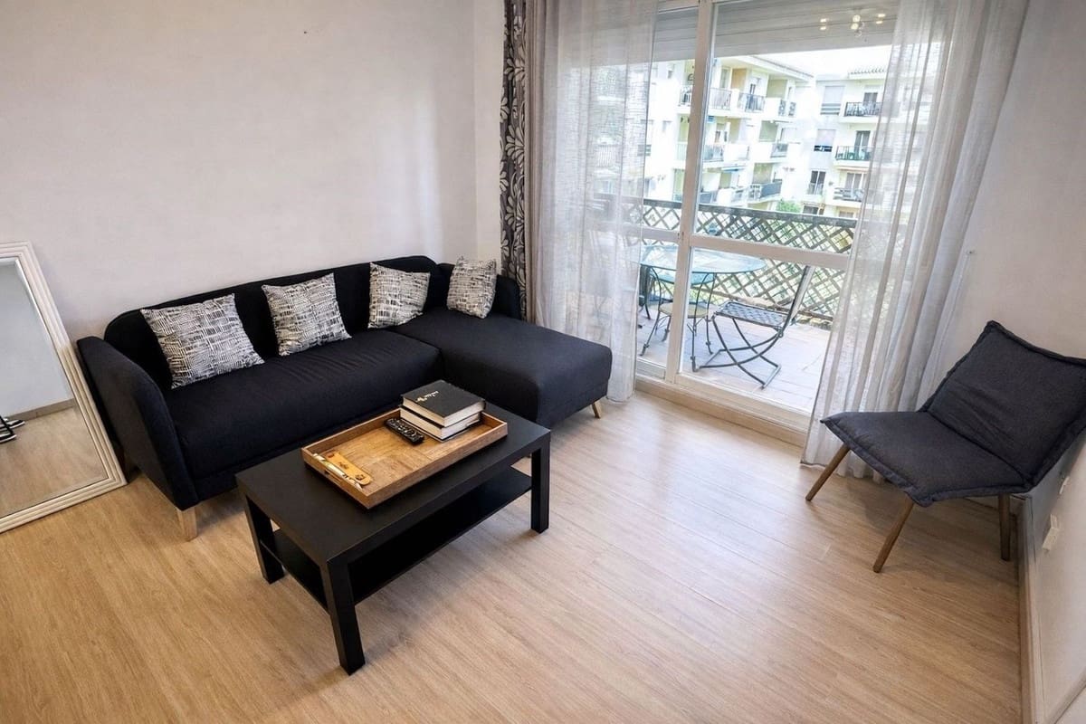 2 bedroom Apartment for sale in Marbella with pool garage - € 380,000 (Ref: 9733360)