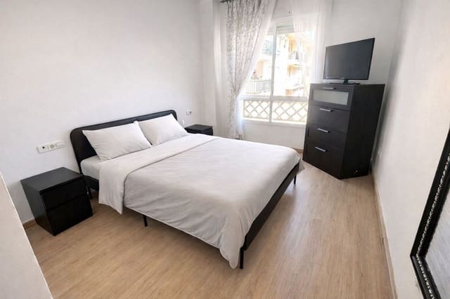 2 bedroom Apartment for rent in Marbella with pool garage - € 1,750 (Ref: 9733361)