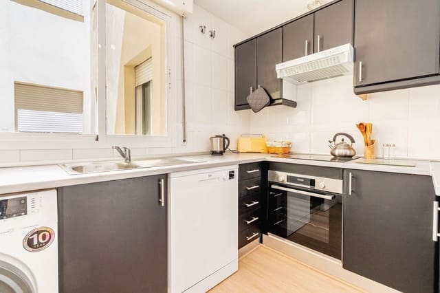 2 makuuhuone Huoneisto vuokrattavana paikassa Marbella mukana uima-altaan 
autotalli - 1 750 € (Ref: 9733361)