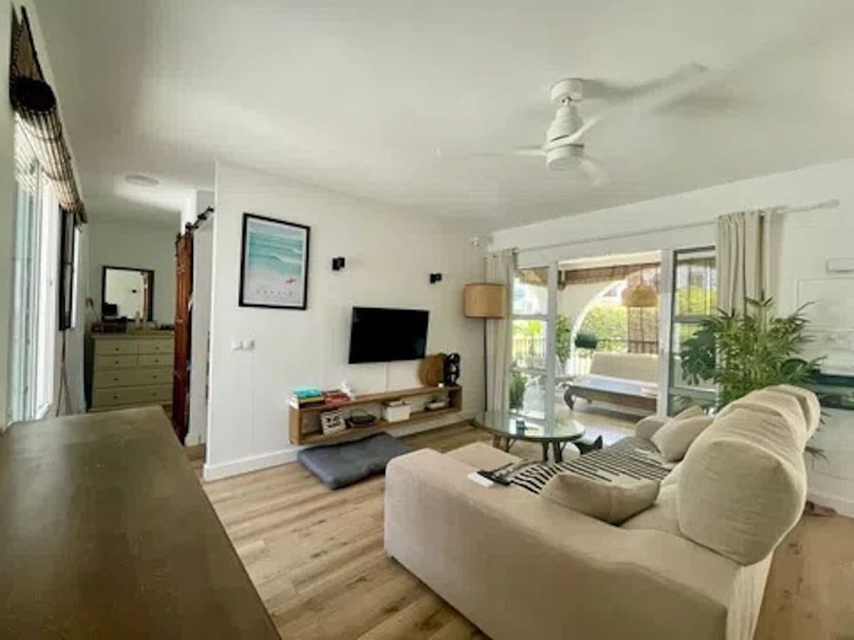 1 Zimmer Apartment zu vermieten in Estepona mit Pool Garage - 1.450 € (Ref: 9733362)