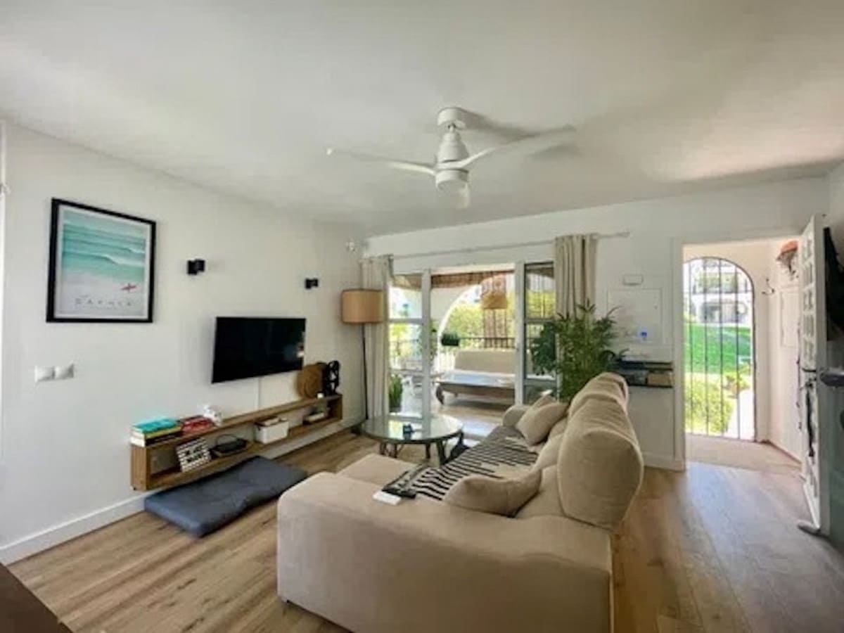 1 Zimmer Apartment zu vermieten in Estepona mit Pool Garage - 1.450 € (Ref: 9733362)