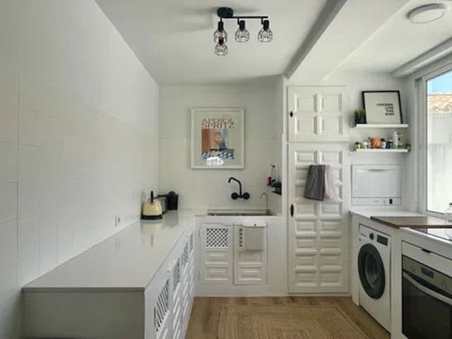 1 soveværelse Lejlighed til leje i Estepona med swimmingpool garage - € 1.450 (Ref: 9733362)