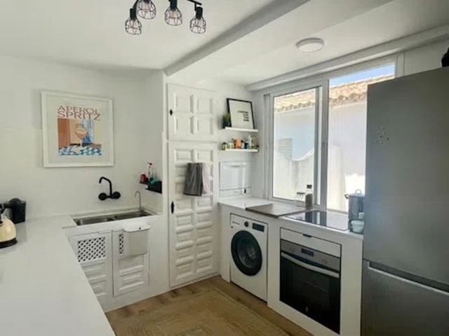 1 soveværelse Lejlighed til leje i Estepona med swimmingpool garage - € 1.450 (Ref: 9733362)