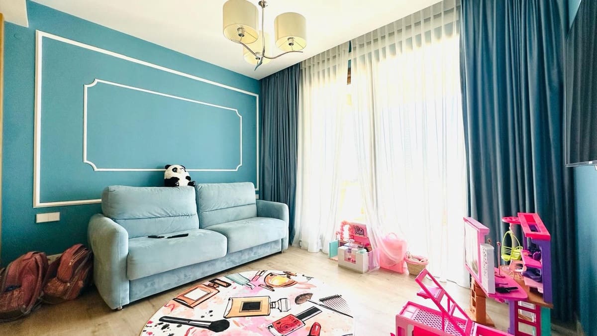 4 bedroom Apartment for sale in La Quinta with pool garage - € 1,895,000 (Ref: 9733364)