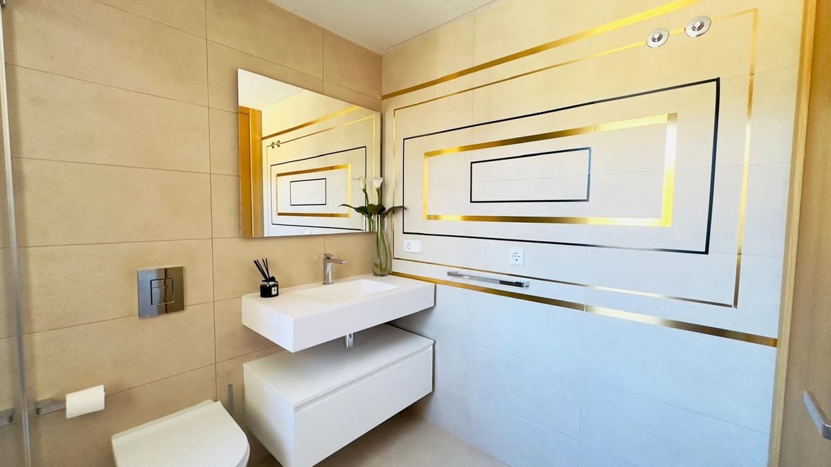 4 bedroom Apartment for sale in La Quinta with pool garage - € 1,895,000 (Ref: 9733364)