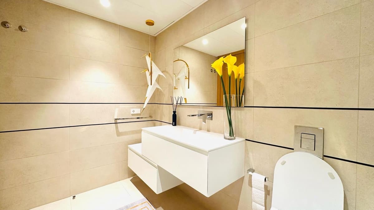 4 bedroom Apartment for sale in La Quinta with pool garage - € 1,895,000 (Ref: 9733364)