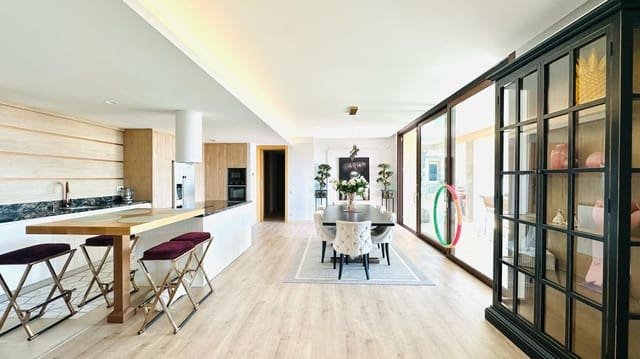 Apartamento de 4 habitaciones en La Quinta, Benahavís en venta con piscina garaje - 1.895.000 € (Ref: 9733364)