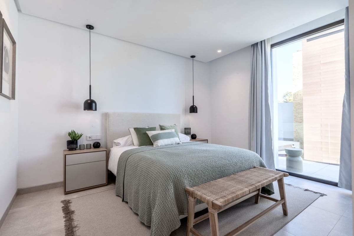 4 bedroom Villa for rent in Marbella with pool garage - € 26,000 (Ref: 9733366)