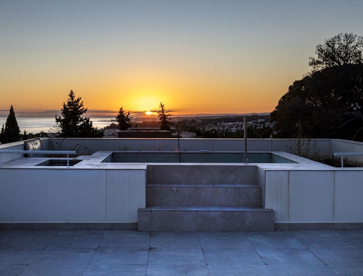 4 bedroom Villa for rent in Marbella with pool garage - € 26,000 (Ref: 9733366)