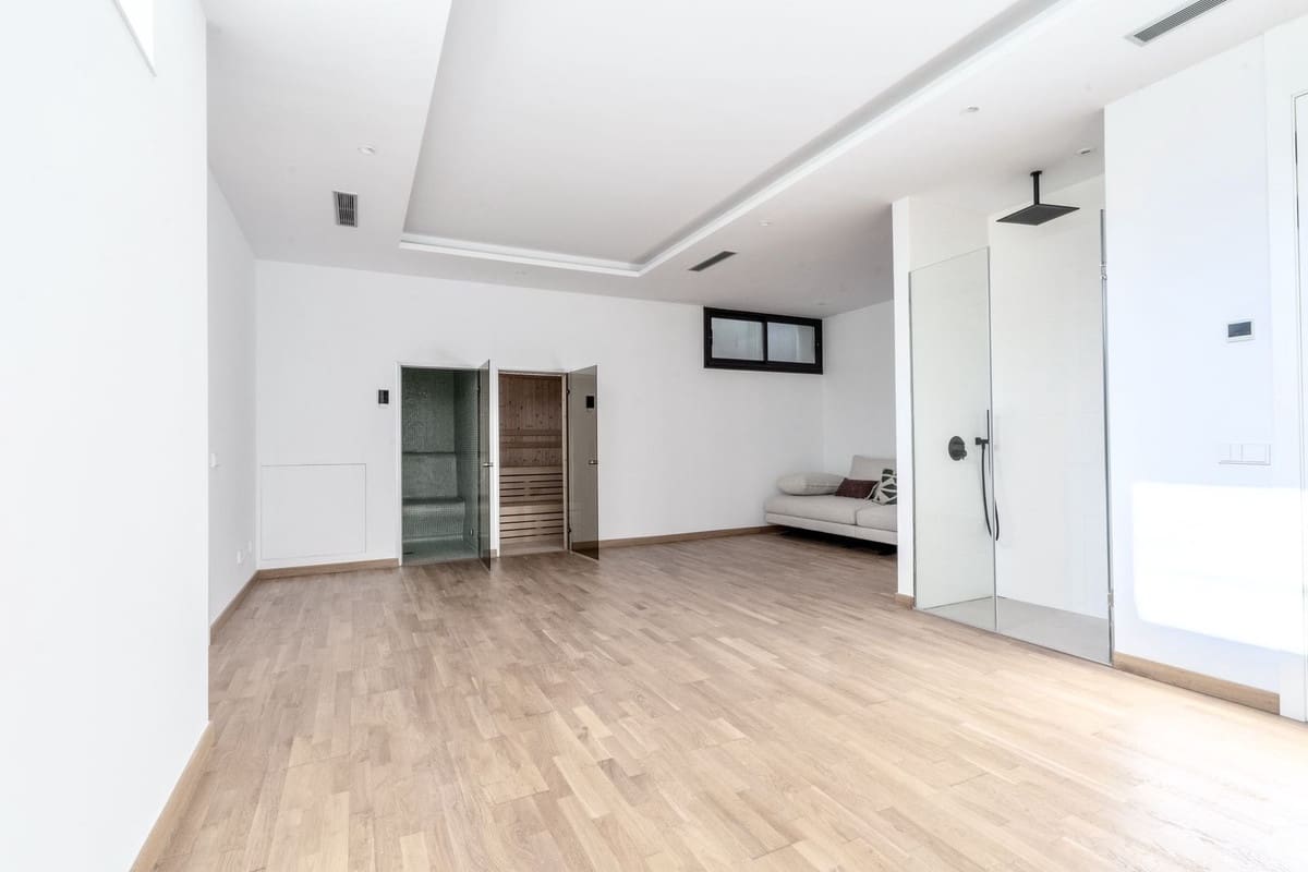 4 bedroom Villa for rent in Marbella with pool garage - € 26,000 (Ref: 9733366)