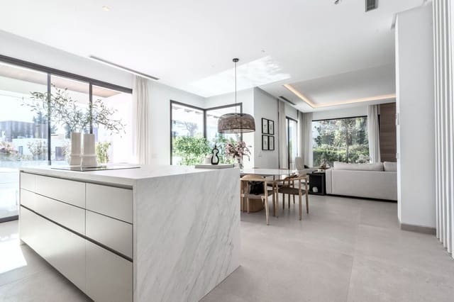 4 soveværelse Villa til leje i Marbella med swimmingpool garage - € 28.000 (Ref: 9733366)