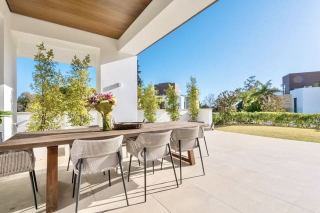 4 soveværelse Villa til leje i Marbella med swimmingpool garage - € 28.000 (Ref: 9733366)