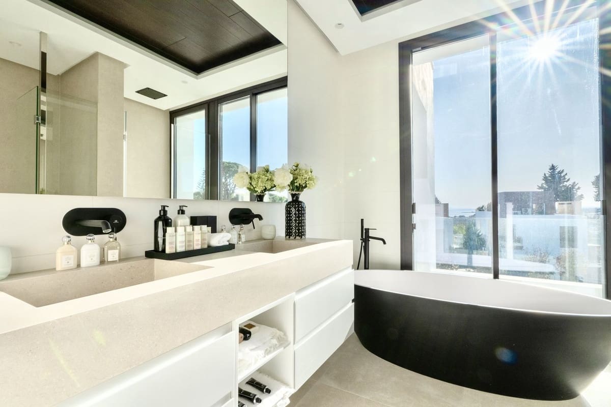 4 slaapkamer Villa te huur in Marbella met zwembad garage - € 28.000 (Ref: 9733366)