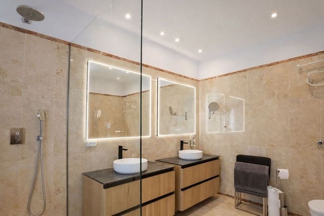 3 soverom Villa til salgs i Guadalmina, Marbella med svømmebasseng garasje - € 1 295 000 (Ref: 9737220)