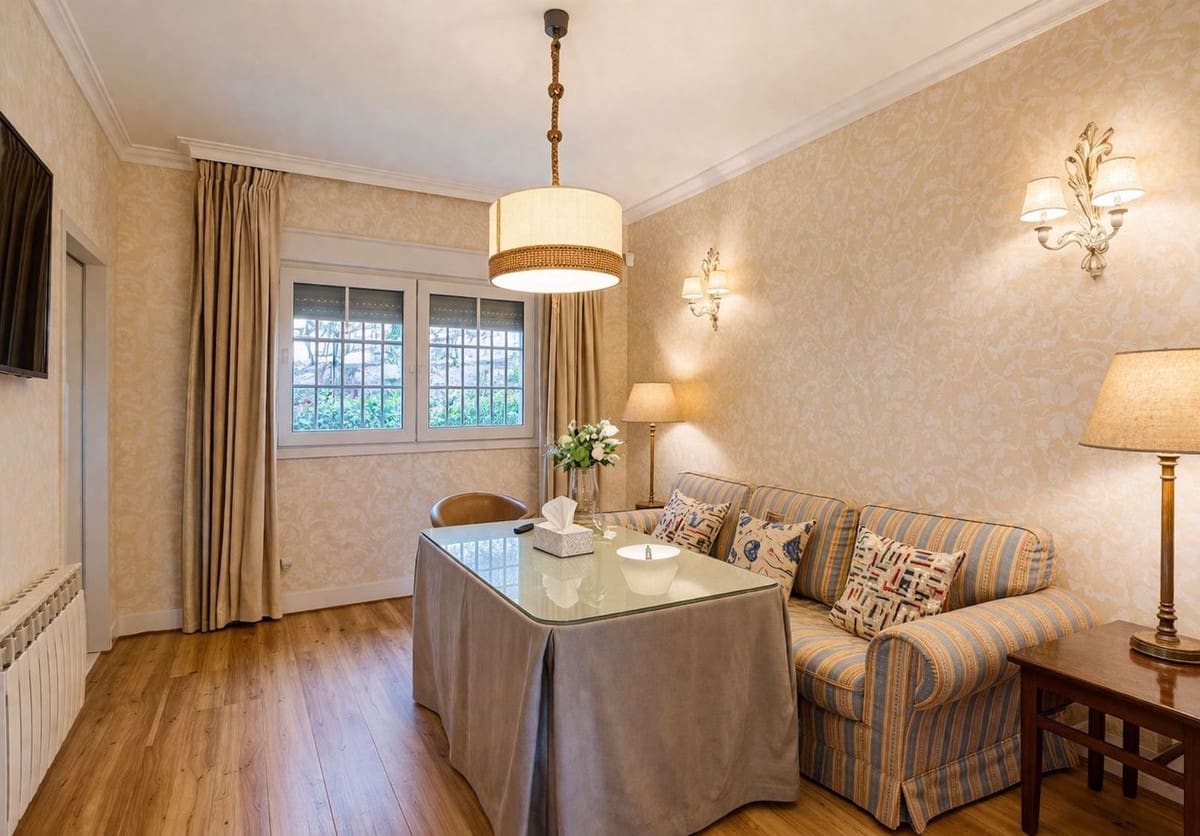 Chalet de 3 habitaciones en Guadalmina en venta con piscina garaje - 1.295.000 € (Ref: 9737220)