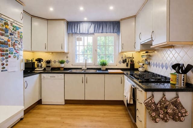 3 soverom Villa til salgs i Guadalmina, Marbella med svømmebasseng garasje - € 1 295 000 (Ref: 9737220)