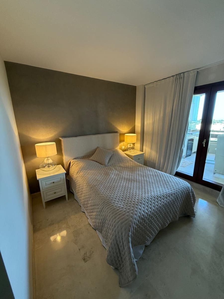 2 bedroom Apartment for sale in El Paraiso with pool garage - € 549,000 (Ref: 9752562)