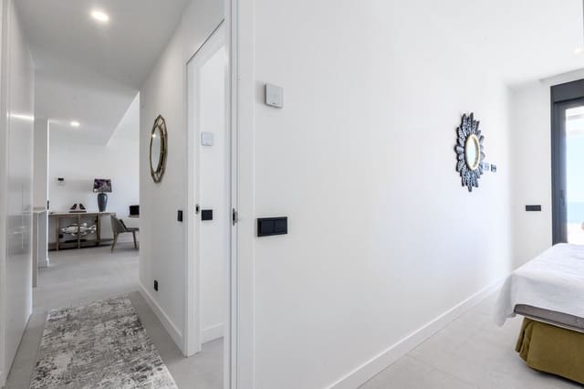 Apartamento de 2 habitaciones en Los Monteros, Marbella en venta con piscina garaje - 600.000 € (Ref: 9753644)