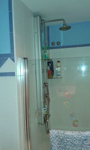 1 slaapkamer Appartement voor vakantieverhuur in Fuengirola met zwembad garage - € 1.000 (Ref: 9784540)