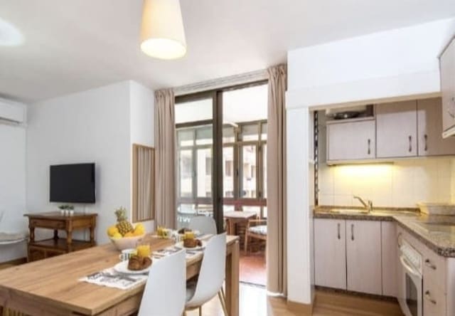 1 slaapkamer Appartement voor vakantieverhuur in Fuengirola met zwembad garage - € 1.000 (Ref: 9784540)