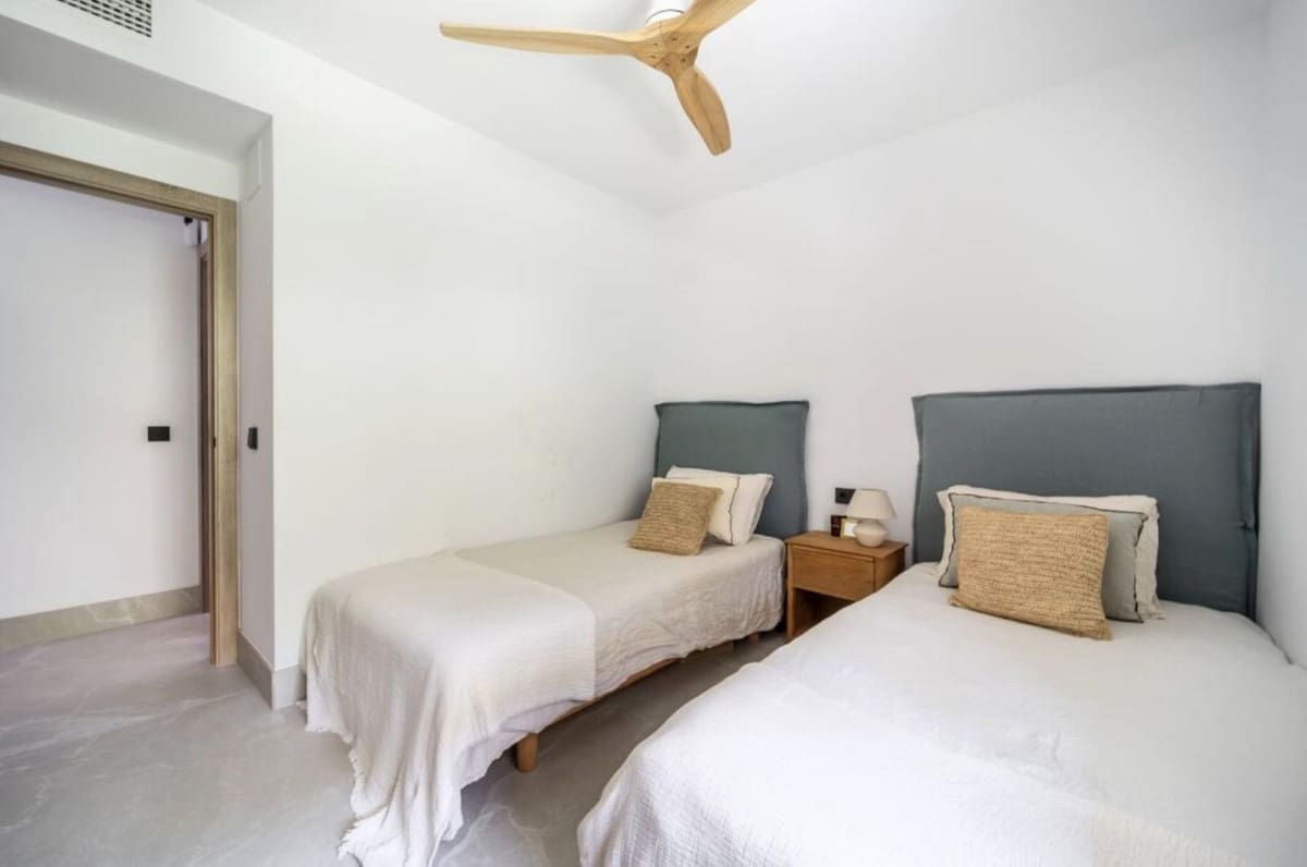 3 quarto Apartamento para venda em Istan com piscina garagem - 1 195 000 € (Ref: 9787905)