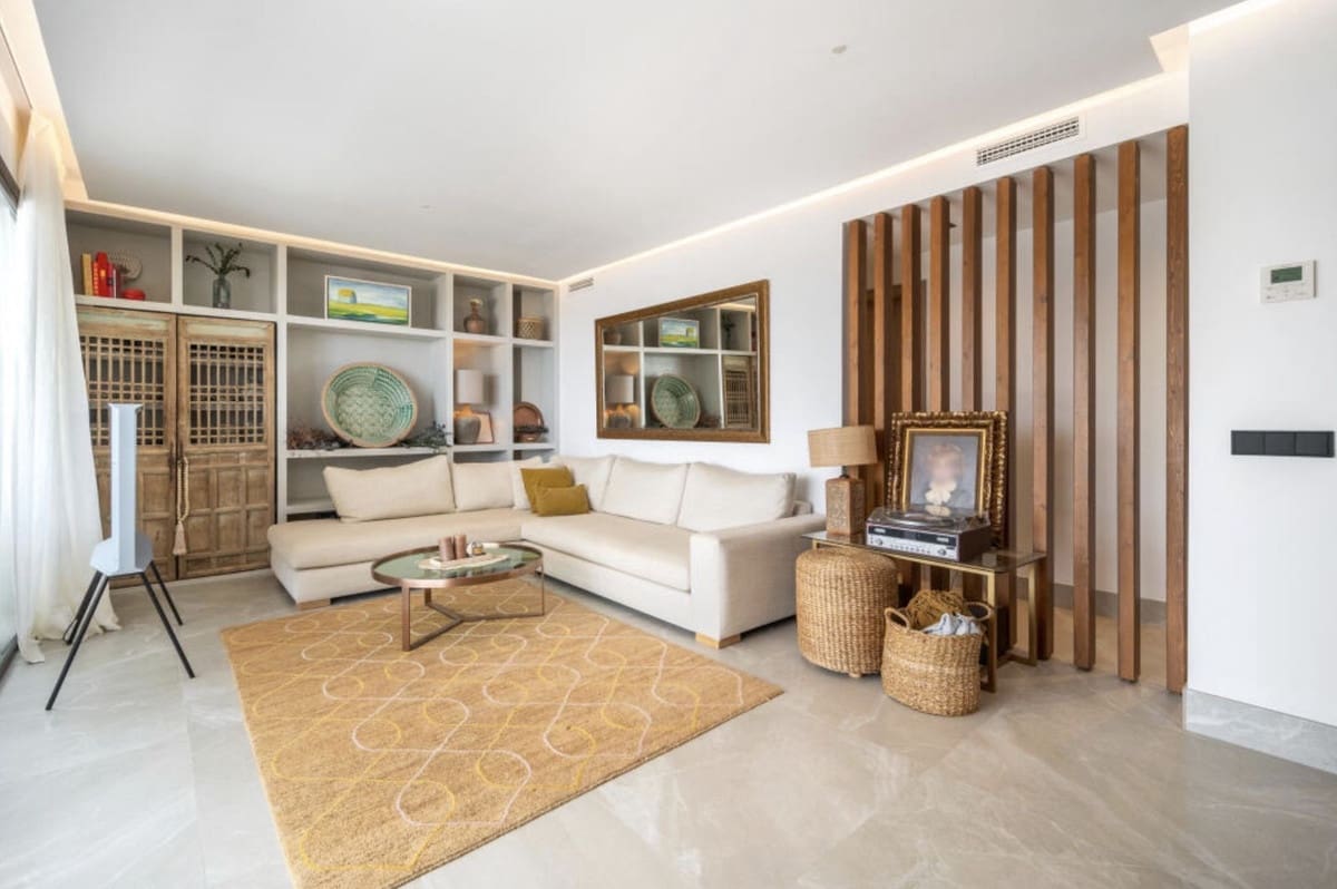 3 quarto Apartamento para venda em Istan com piscina garagem - 1 195 000 € (Ref: 9787905)