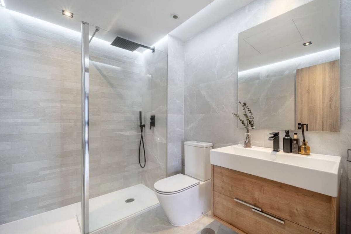 3 quarto Apartamento para venda em Istan com piscina garagem - 1 195 000 € (Ref: 9787905)