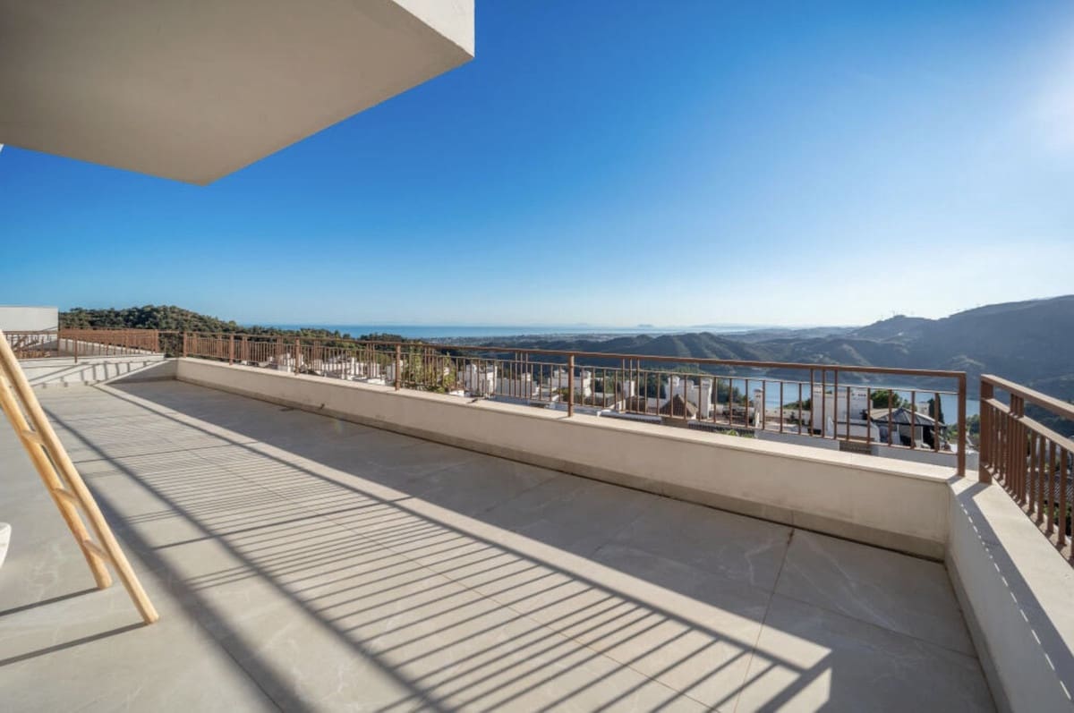 3 quarto Apartamento para venda em Istan com piscina garagem - 1 195 000 € (Ref: 9787905)