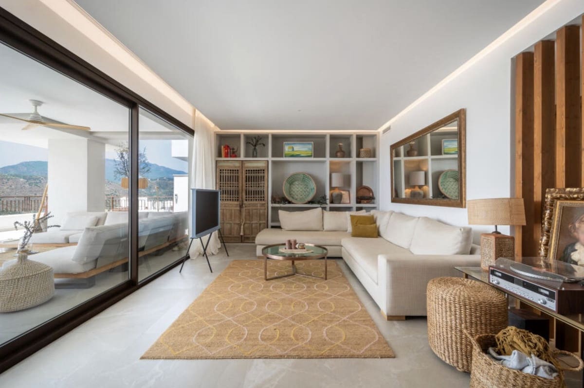 3 quarto Apartamento para venda em Istan com piscina garagem - 1 195 000 € (Ref: 9787905)