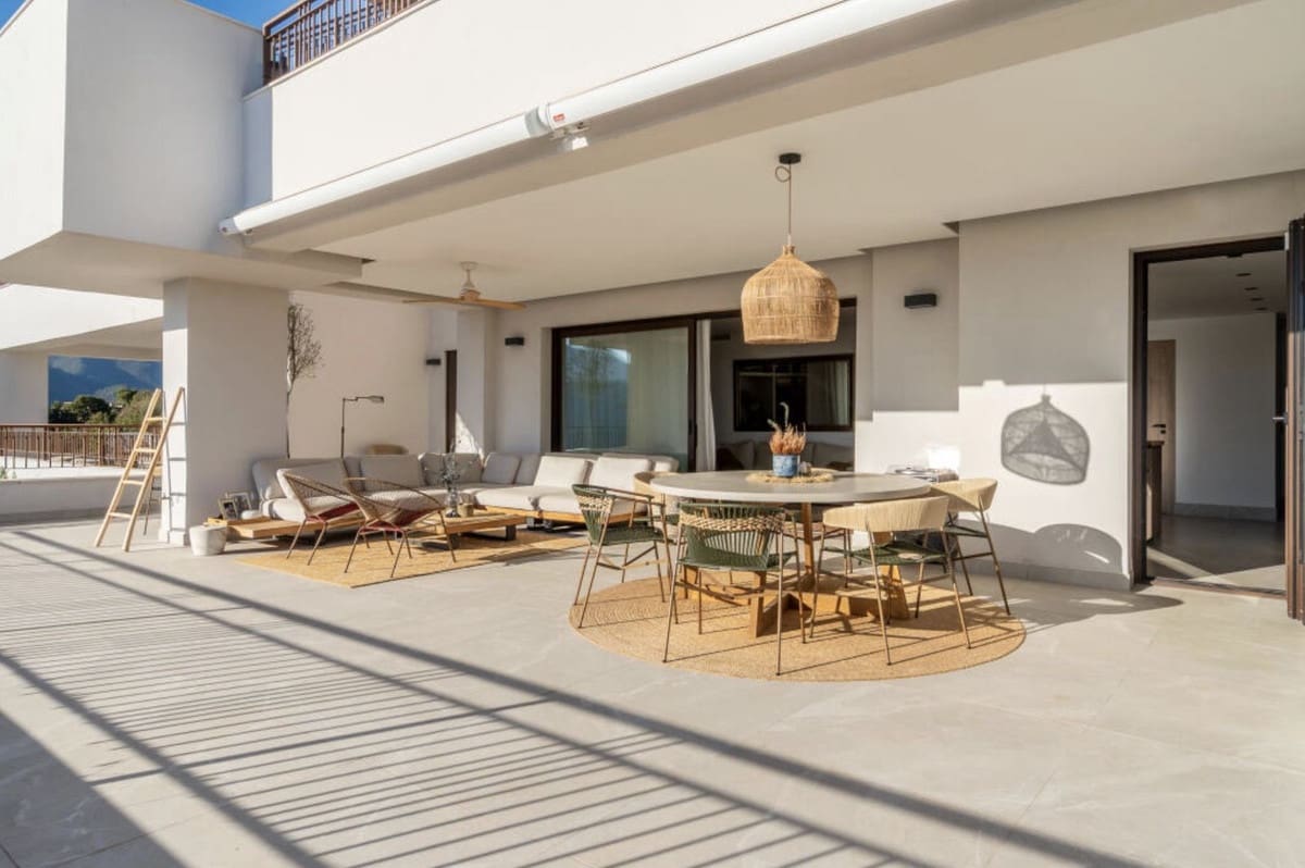 3 quarto Apartamento para venda em Istan com piscina garagem - 1 195 000 € (Ref: 9787905)