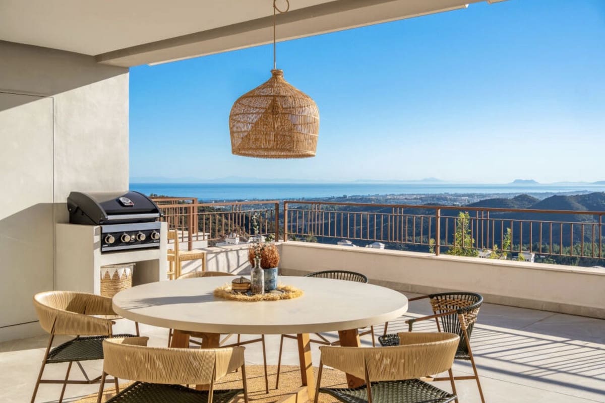 3 quarto Apartamento para venda em Istan com piscina garagem - 1 195 000 € (Ref: 9787905)