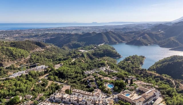 3 quarto Apartamento para venda em Istán com piscina garagem - 1 195 000 € (Ref: 9787905)