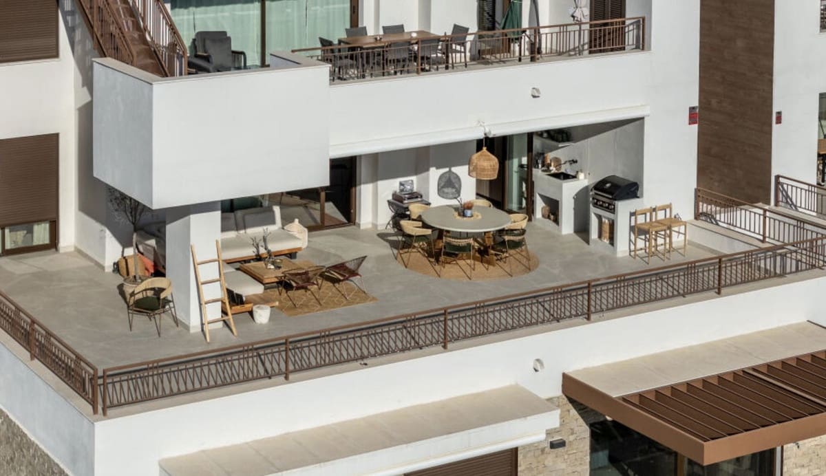 3 quarto Apartamento para venda em Istan com piscina garagem - 1 195 000 € (Ref: 9787905)