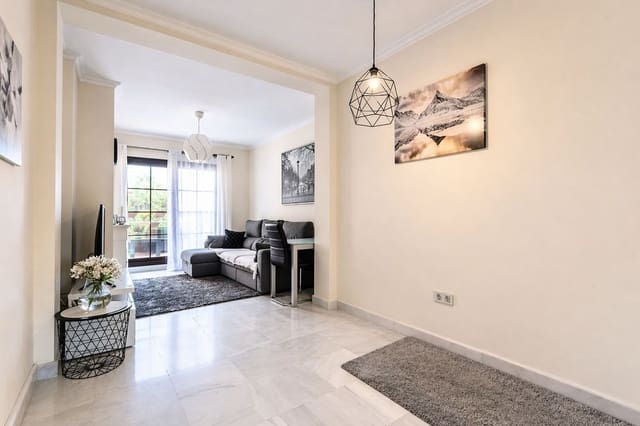 2 makuuhuone Huoneisto myytävänä paikassa Estepona mukana uima-altaan 
autotalli - 450 000 € (Ref: 9789661)