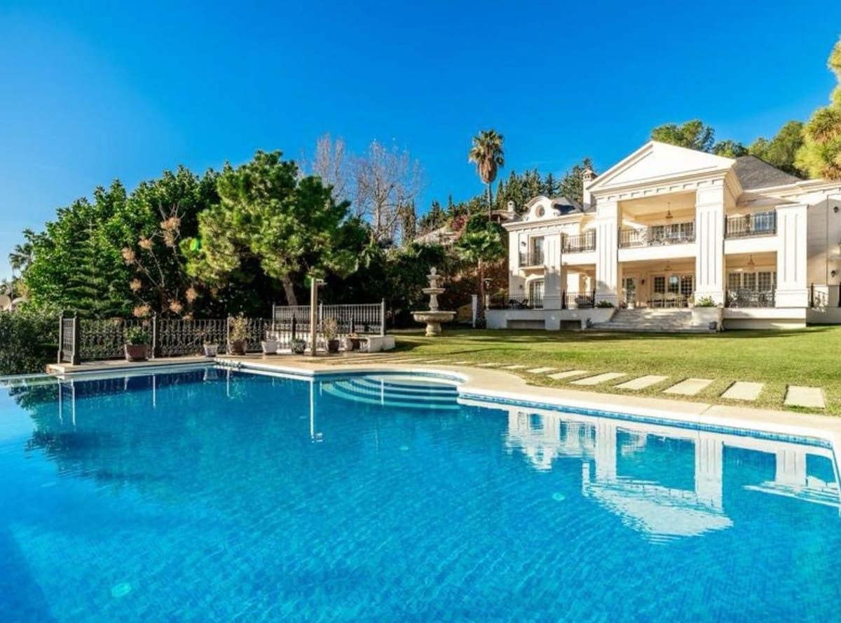 9 slaapkamer Villa te koop in Marbella met zwembad garage - € 9.900.000 (Ref: 9805922)